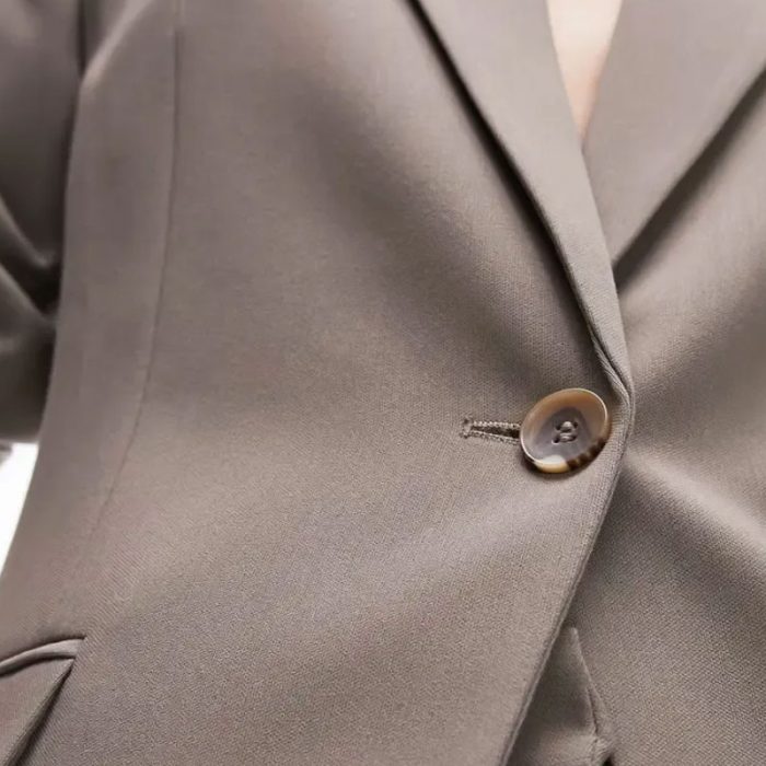 Women's Boxy  Cropped Blazer​ - Image 3