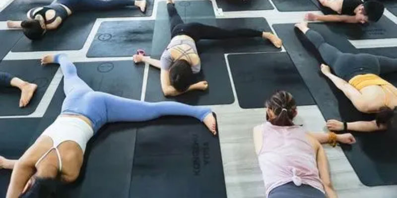 Yoga Practice Clothes:5 "Don't"